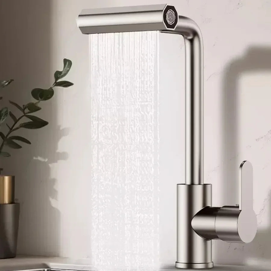 Torneira de cozinha cascata de 4 modos universal 360 ° Torneira giratória para pia montada em deck de furo único quente e frio de aço inoxidável com braço oscilante