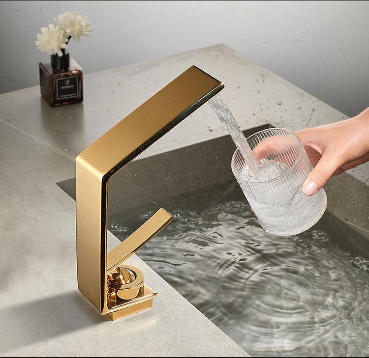 Torneira de Bancada para Banheiro com Cascata Elegante e Sofisticada - Unique