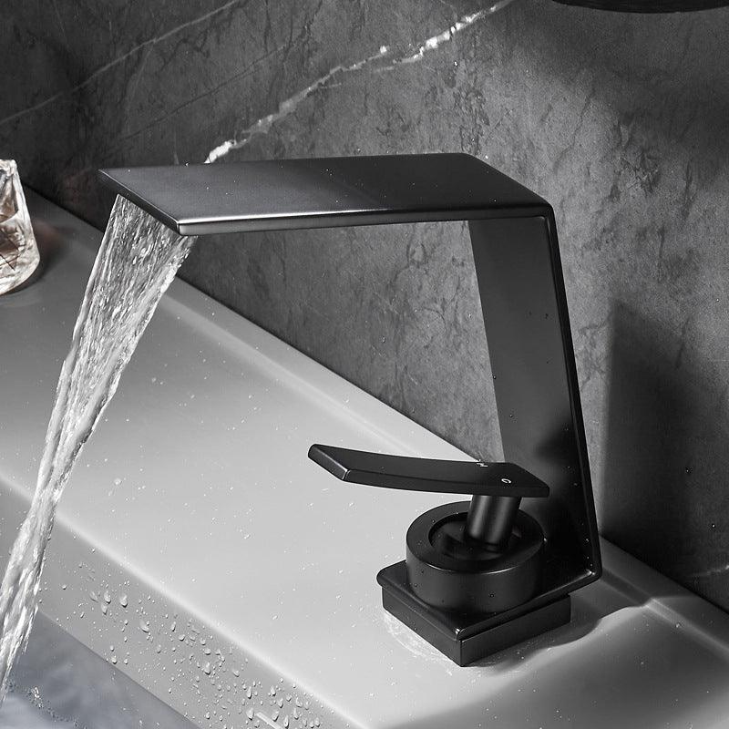 Torneira de Bancada para Banheiro com Cascata Elegante e Sofisticada - Unique