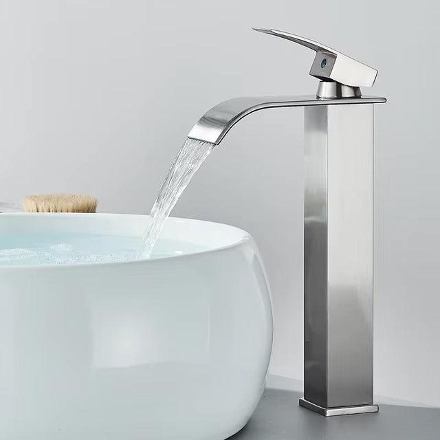 Torneira de Bancada para Banheiro e Lavabo Bica Alta com Cascata Elegante - Unique