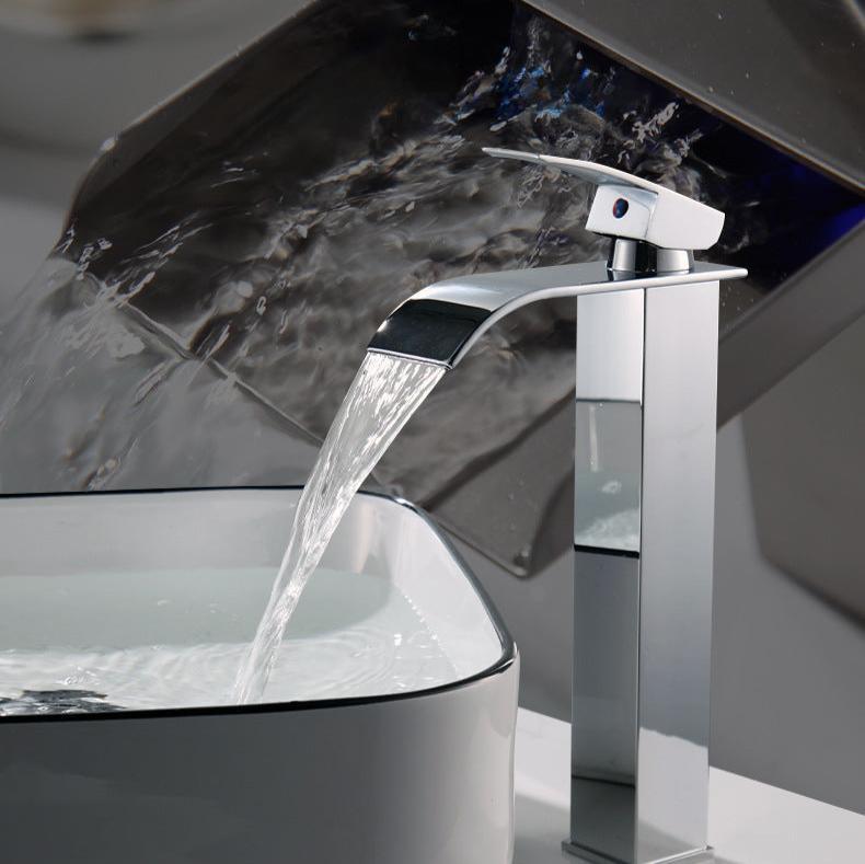 Torneira de Bancada para Banheiro e Lavabo Bica Alta com Cascata Elegante - Unique