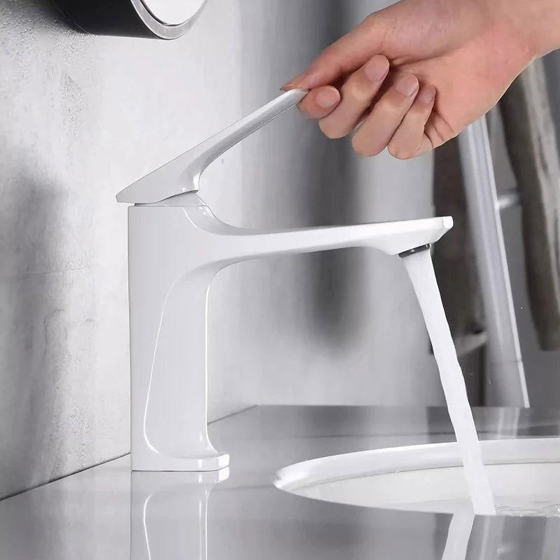 Torneira para Banheiro Elegante Misturador Monocomando - Unique