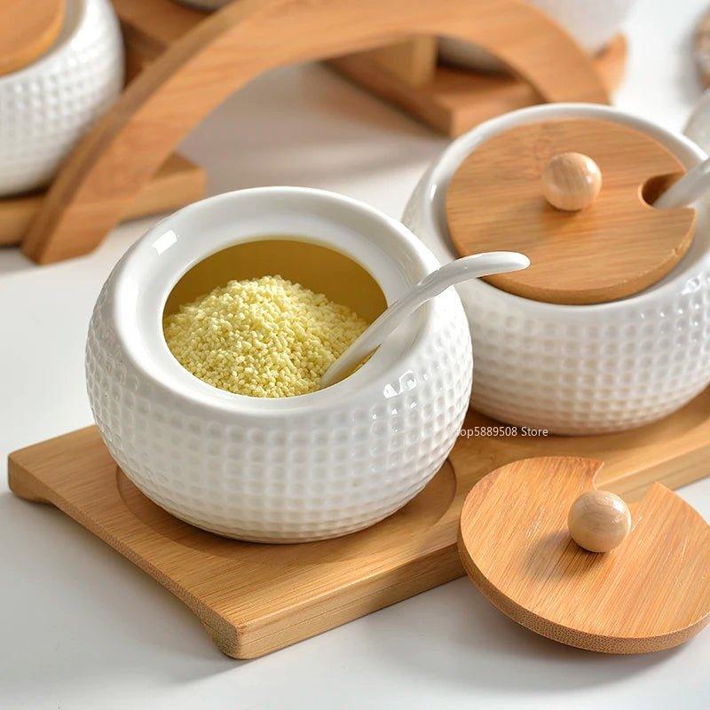 Conjunto Porta Temperos em Cerâmica com Base de Bambu Natural - Unique