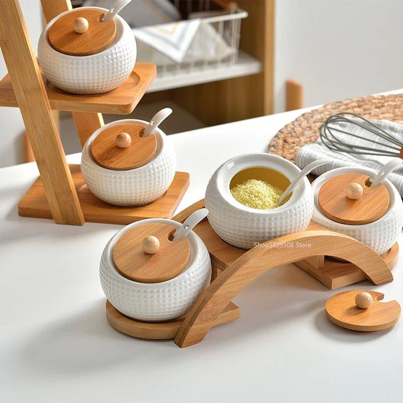 Conjunto Porta Temperos em Cerâmica com Base de Bambu Natural - Unique
